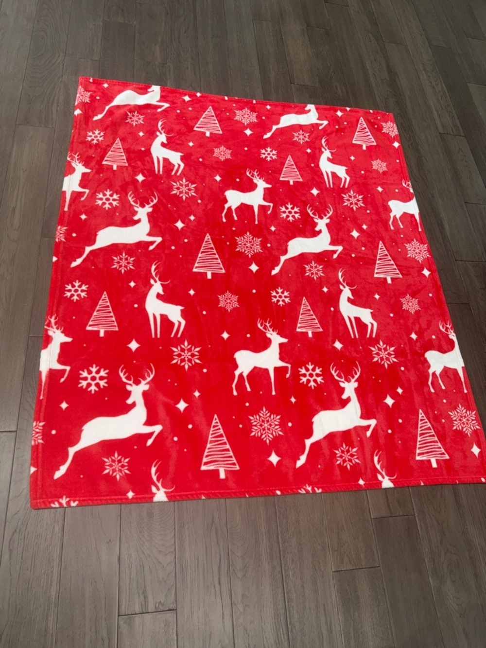 Red Holiday Reindeer Plush Throw Blanket 56x49